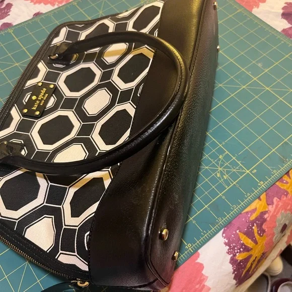 Kate Spade Black and White Geometric Satchel - Picture 2 of 8